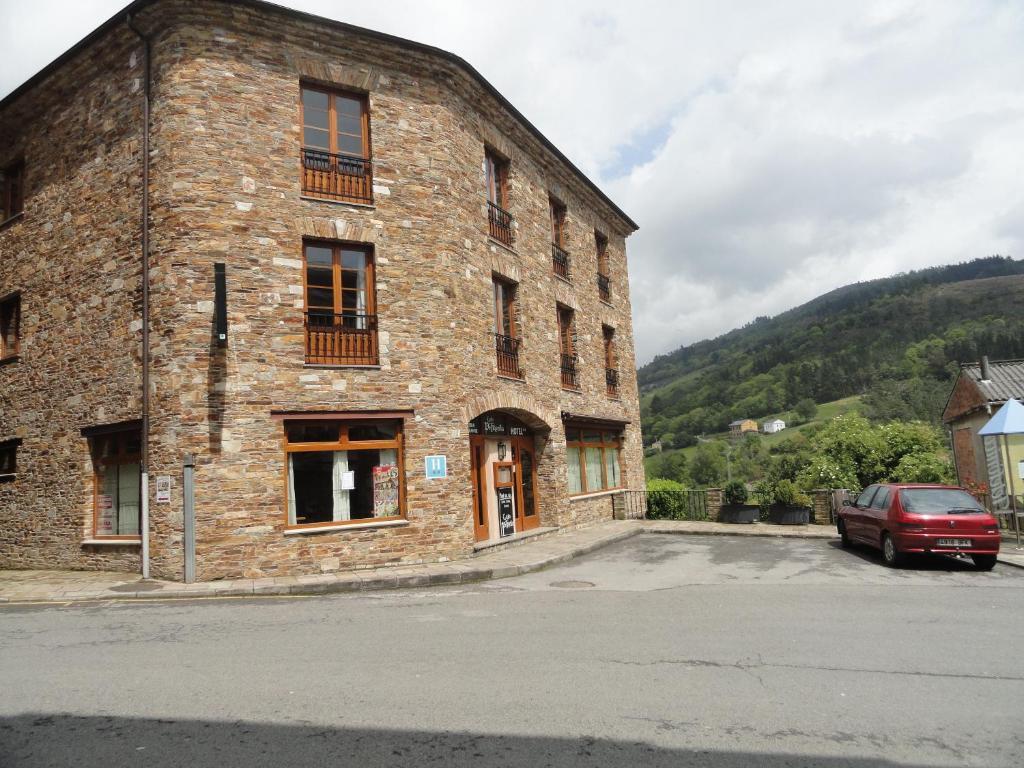 Hotel Restaurante Casa Petronila Taramundi Exterior photo